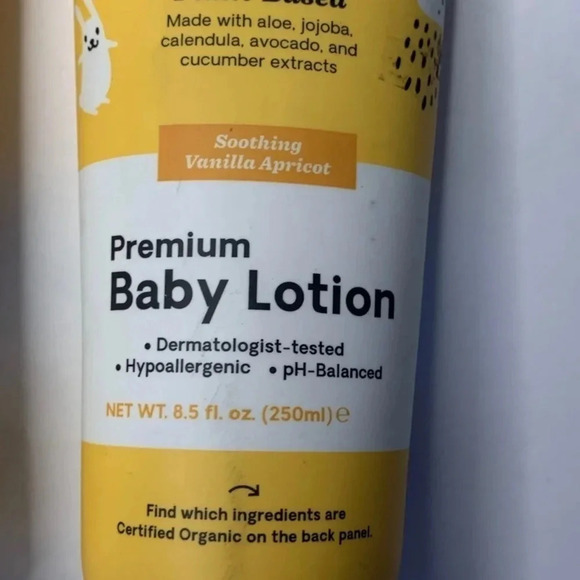 Hello Bello Baby Lotion Plant Based 8.5 Fl Oz Vanilla Apricot 2 Tubes - Picture 4 of 6